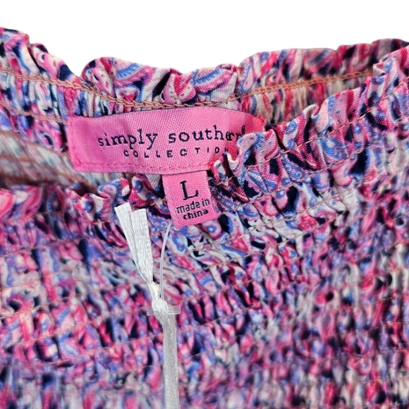 NWT Simply Southern Pink Paisley Smocked Top With Ruffle Hem Size Large Coastal - Picture 11 of 13
